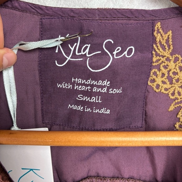 NWT Kyla Seo Anthropologie Handmade Embroidered Crushed Velvet Brown Blouse Sz S - Picture 7 of 14